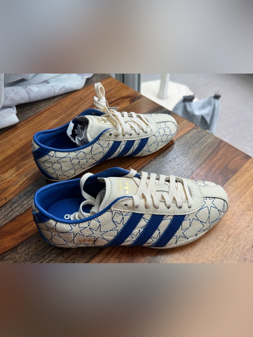 Adidas W Tokyo Cream white royal star  Sneakers